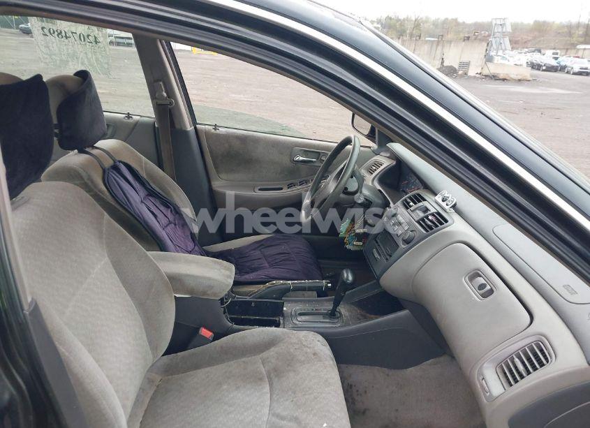 Photo 5 of 2002 Honda Accord 2.3 LX (VIN 1HGCG56462A129407)