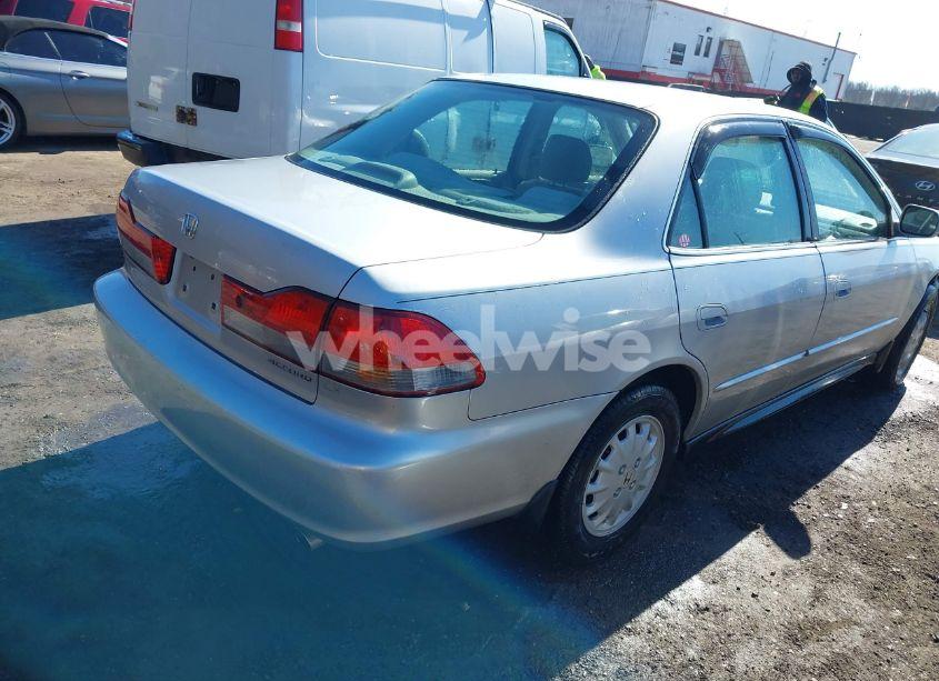 Photo 4 of 2002 Honda Accord 2.3 LX (VIN 1HGCG56462A145333)