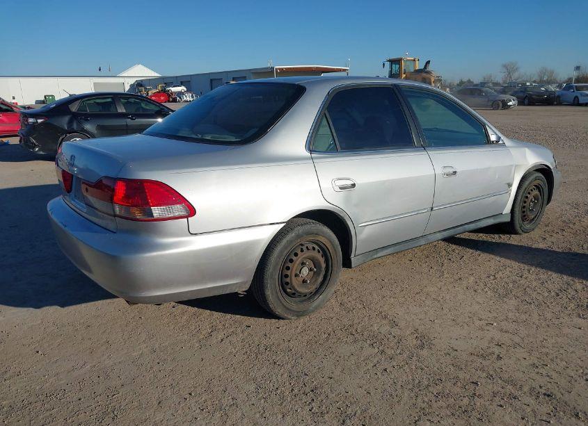 Photo 4 of 2002 Honda Accord 2.3 LX (VIN 1HGCG56462A160964)