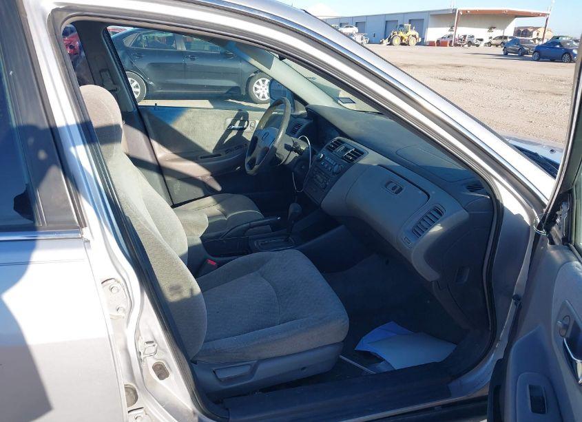 Photo 5 of 2002 Honda Accord 2.3 LX (VIN 1HGCG56462A160964)