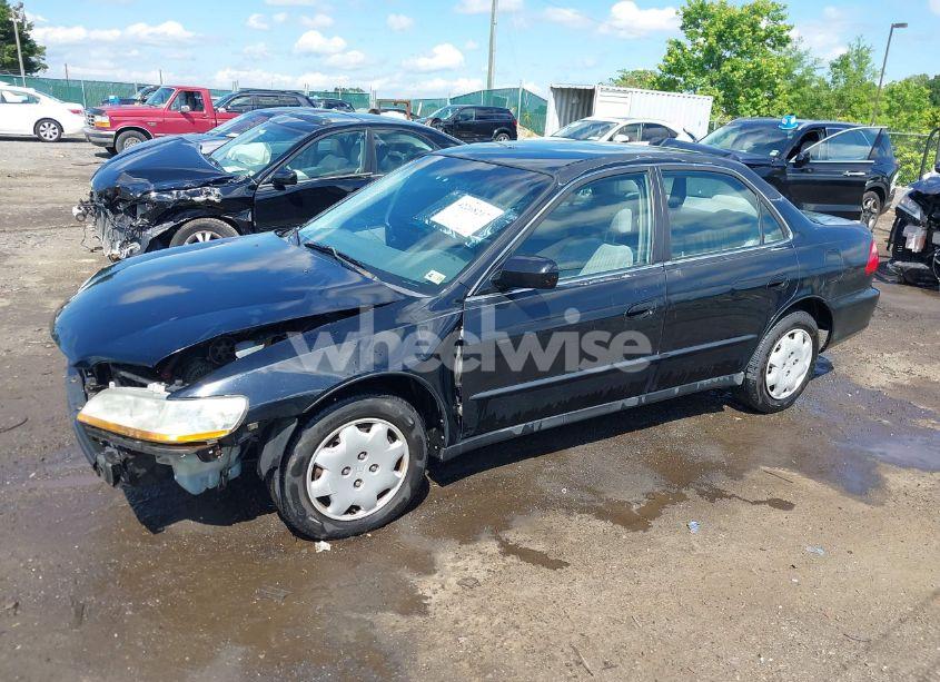 Photo 15 of 1998 Honda Accord LX (VIN 1HGCG5646WA010729)