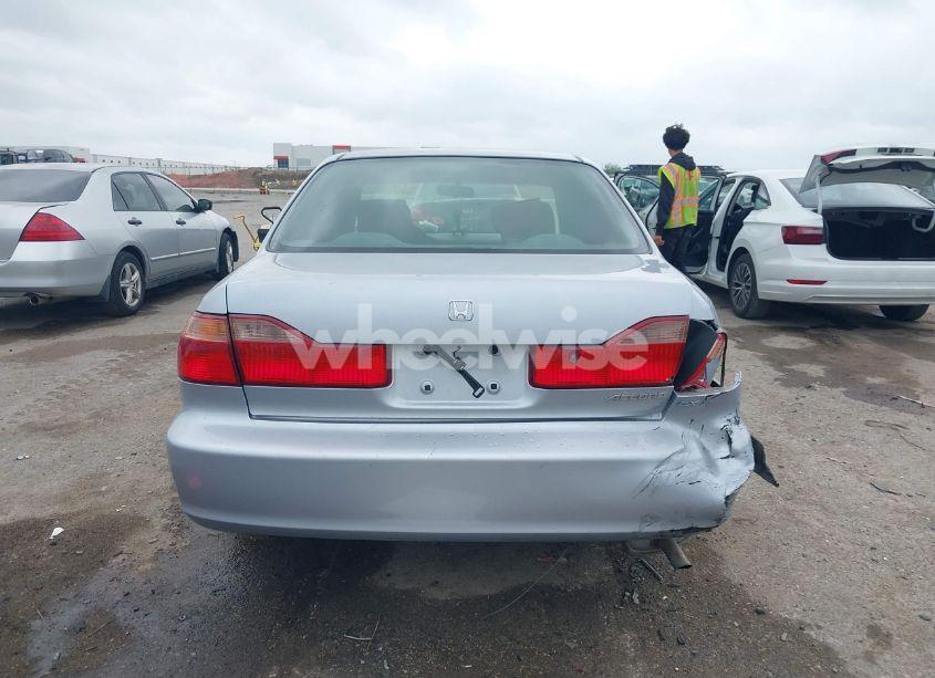 Photo 16 of 1998 Honda Accord LX (VIN 1HGCG5646WA109440)