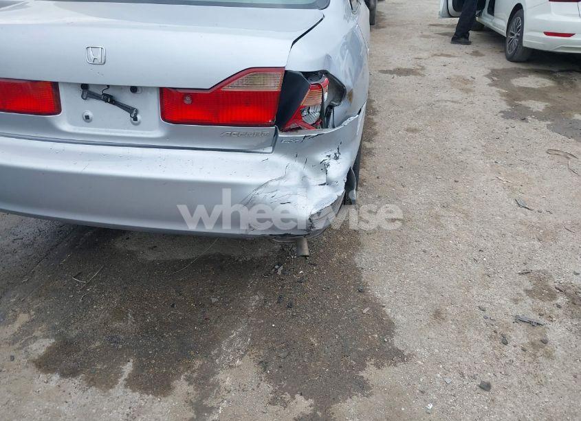 Photo 6 of 1998 Honda Accord LX (VIN 1HGCG5646WA109440)