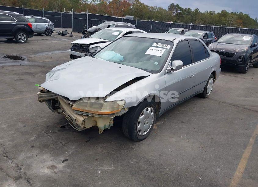 Photo 2 of 1999 Honda Accord LX (VIN 1HGCG5646XA019223)