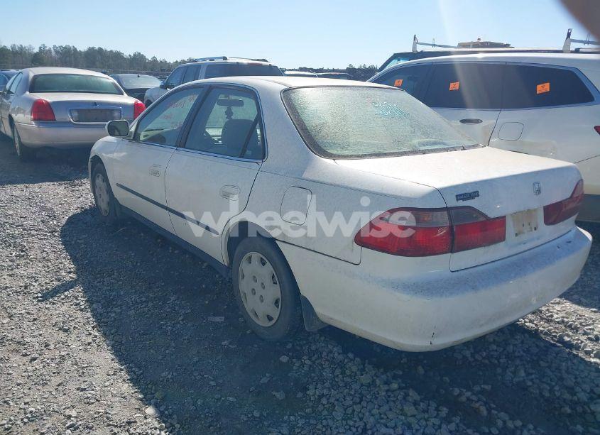 Photo 3 of 2000 Honda Accord 2.3 LX (VIN 1HGCG5646YA131439)
