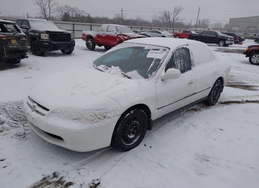 Photo 2 of 2000 Honda Accord 2.3 LX (VIN 1HGCG5646YA148497)