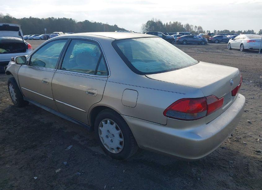 Photo 3 of 2001 Honda Accord 2.3 LX (VIN 1HGCG56471A018833)