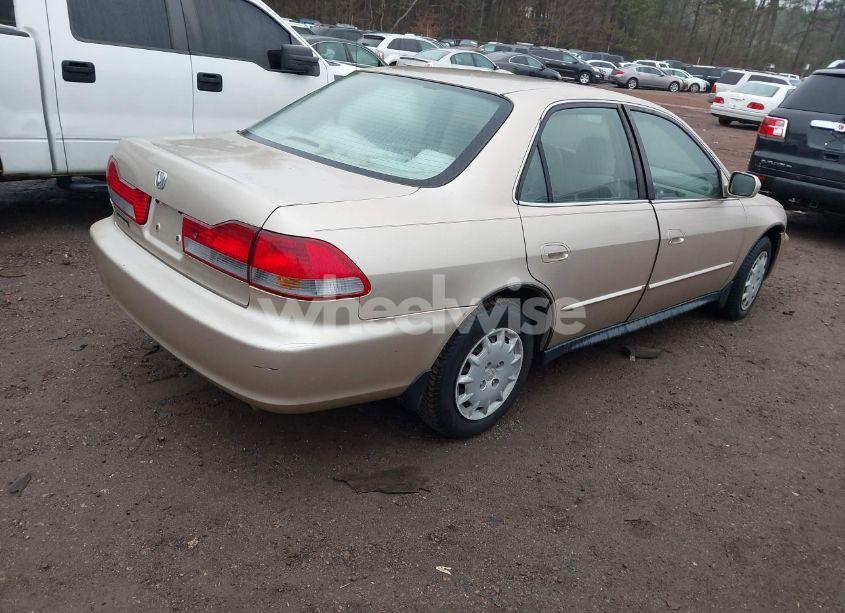 Photo 4 of 2001 Honda Accord 2.3 LX (VIN 1HGCG56471A080653)
