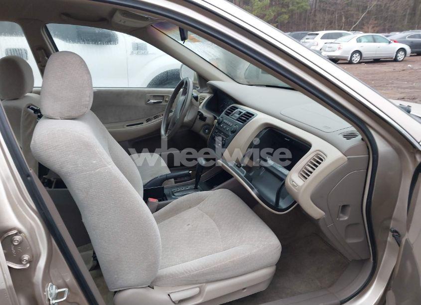 Photo 5 of 2001 Honda Accord 2.3 LX (VIN 1HGCG56471A080653)