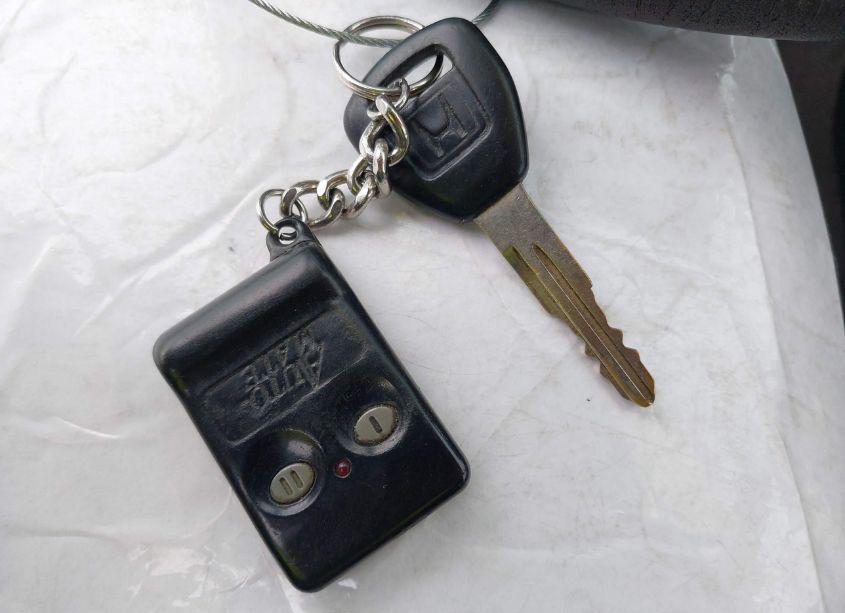 Photo 11 of 1998 Honda Accord SDN LX (VIN 1HGCG5647WA037096)