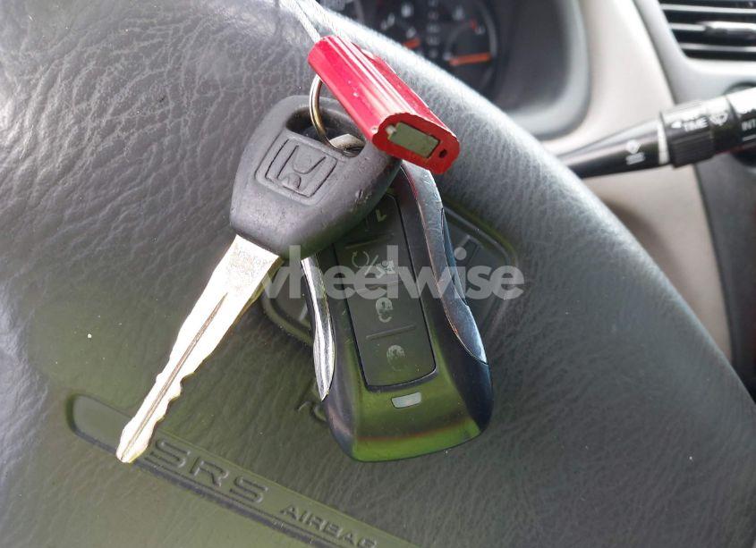 Photo 11 of 1998 Honda Accord LX (VIN 1HGCG5647WA174295)