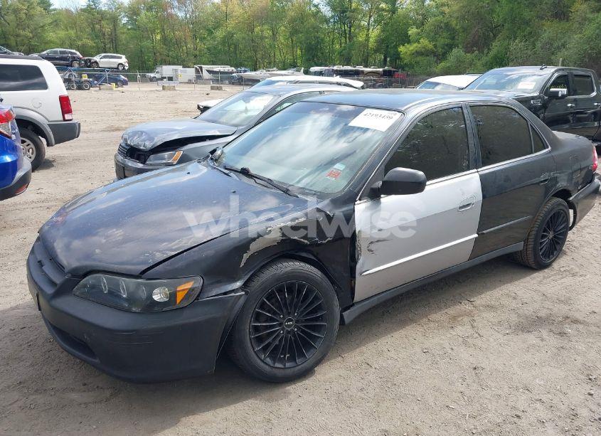 Photo 2 of 1998 Honda Accord LX (VIN 1HGCG5647WA174295)