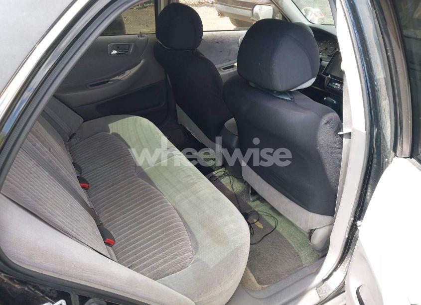 Photo 8 of 1998 Honda Accord LX (VIN 1HGCG5647WA174295)