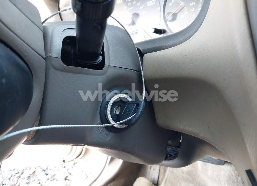 Photo 11 of 2001 Honda Accord 2.3 LX (VIN 1HGCG56481A038332)