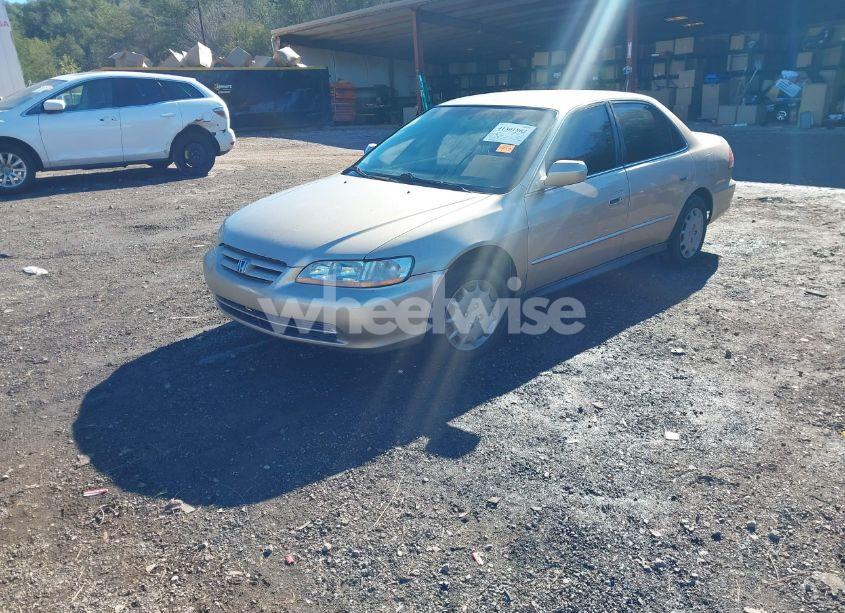 Photo 2 of 2001 Honda Accord 2.3 LX (VIN 1HGCG56481A038332)