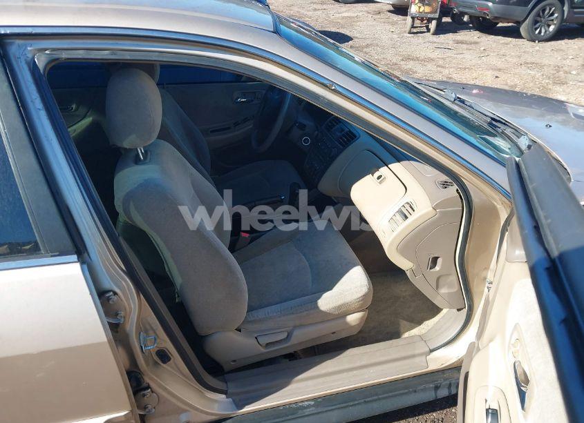Photo 5 of 2001 Honda Accord 2.3 LX (VIN 1HGCG56481A038332)