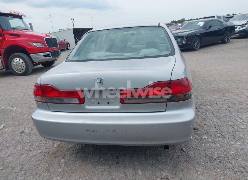 Photo 16 of 2001 Honda Accord 2.3 LX (VIN 1HGCG56481A118200)