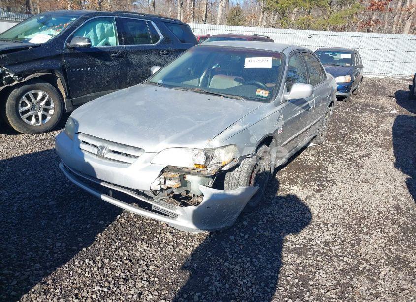 Photo 2 of 2002 Honda Accord 2.3 LX (VIN 1HGCG56482A053124)