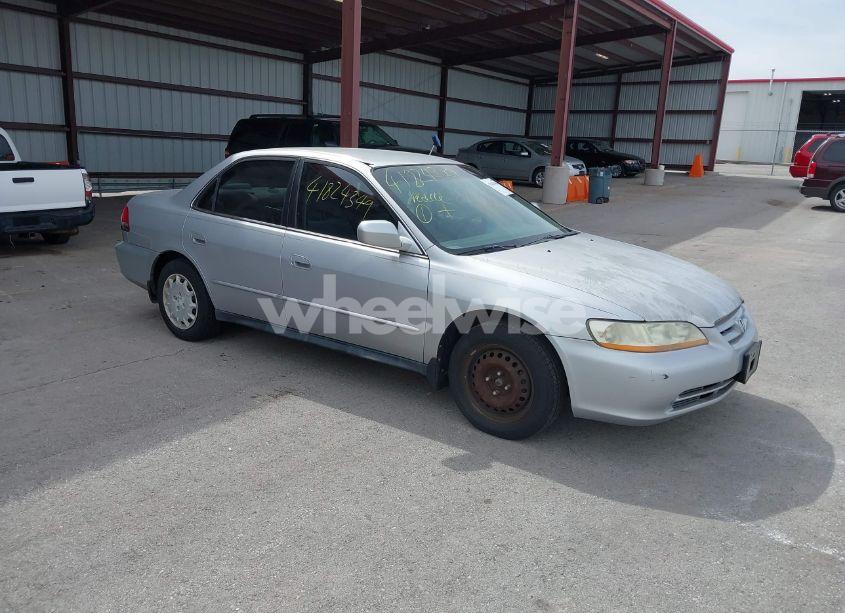 2002 Honda Accord 2.3 LX (VIN 1HGCG56482A064141) main photo