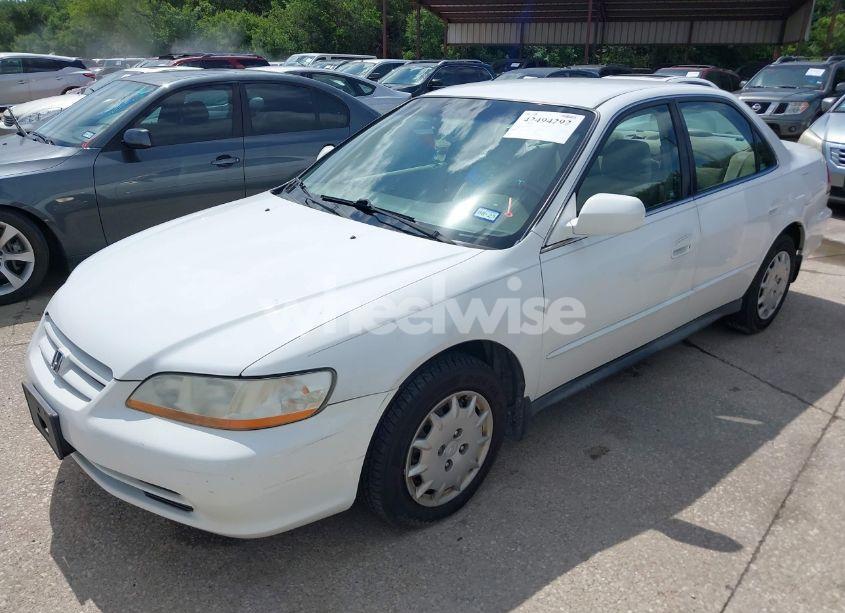 Photo 2 of 2002 Honda Accord 2.3 LX (VIN 1HGCG56482A067556)