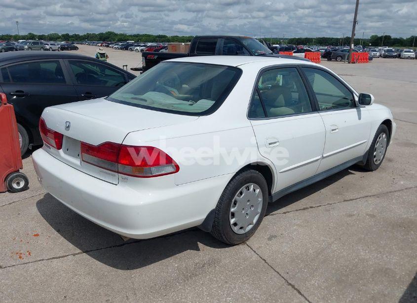 Photo 4 of 2002 Honda Accord 2.3 LX (VIN 1HGCG56482A067556)