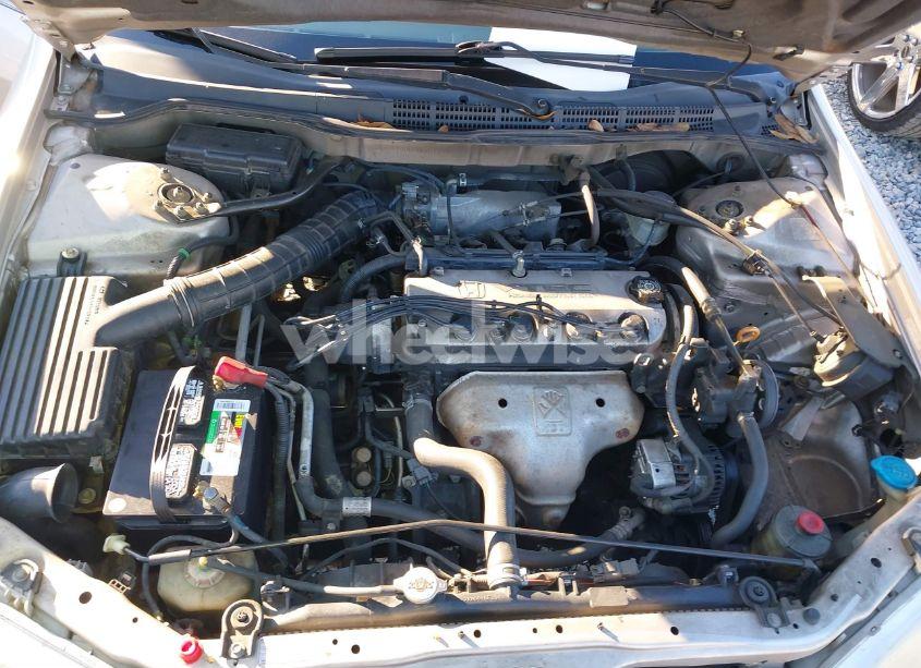 Photo 10 of 1998 Honda Accord LX (VIN 1HGCG5648WA011798)