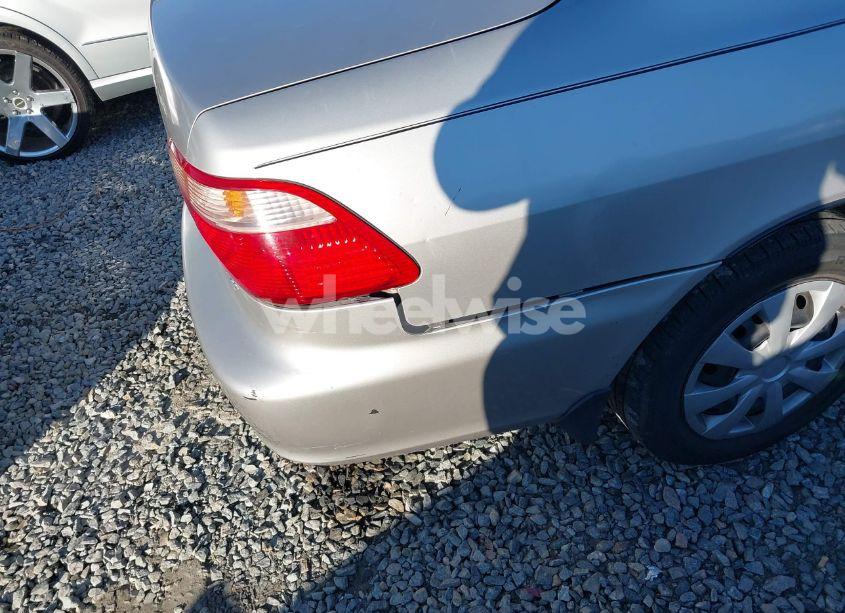 Photo 13 of 1998 Honda Accord LX (VIN 1HGCG5648WA011798)