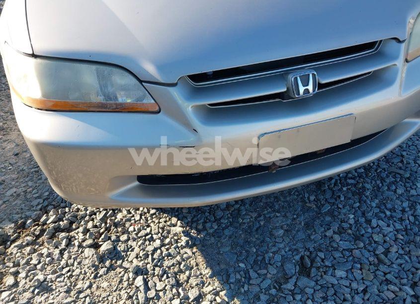 Photo 15 of 1998 Honda Accord LX (VIN 1HGCG5648WA011798)