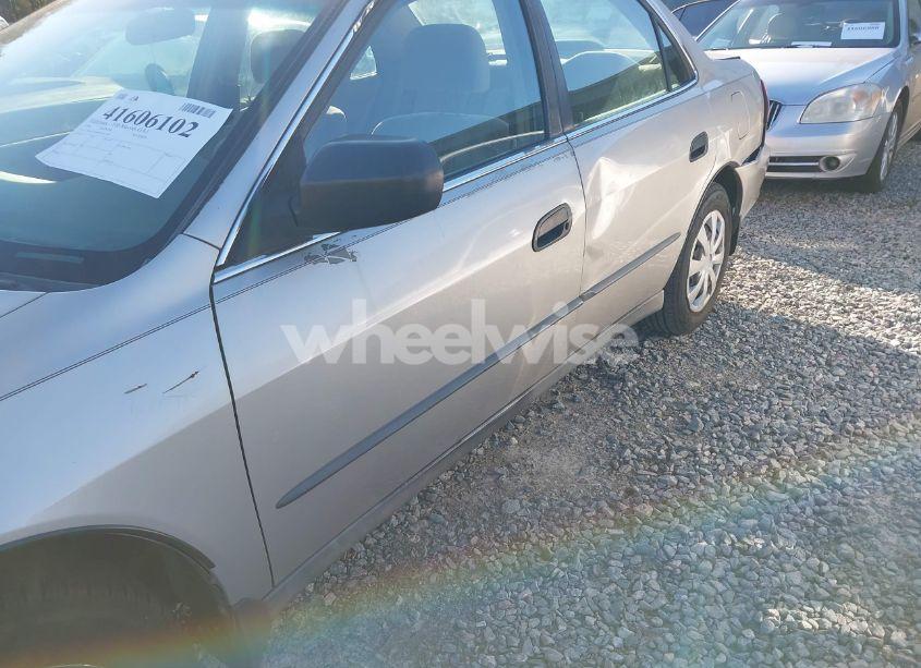 Photo 16 of 1998 Honda Accord LX (VIN 1HGCG5648WA011798)