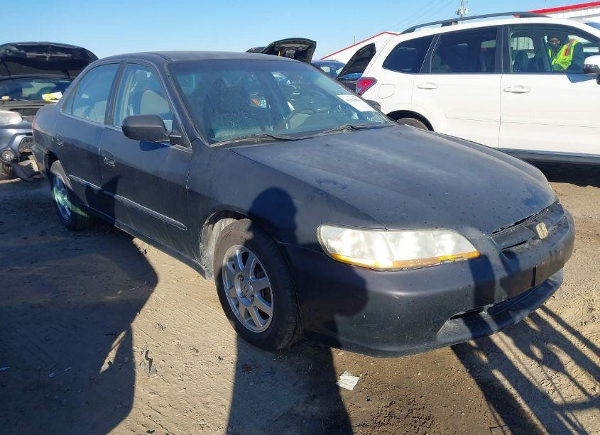 1999 Honda Accord LX (VIN 1HGCG5648XA069864) main photo