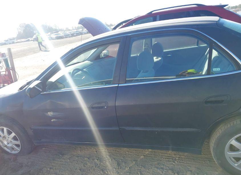 Photo 13 of 1999 Honda Accord LX (VIN 1HGCG5648XA069864)