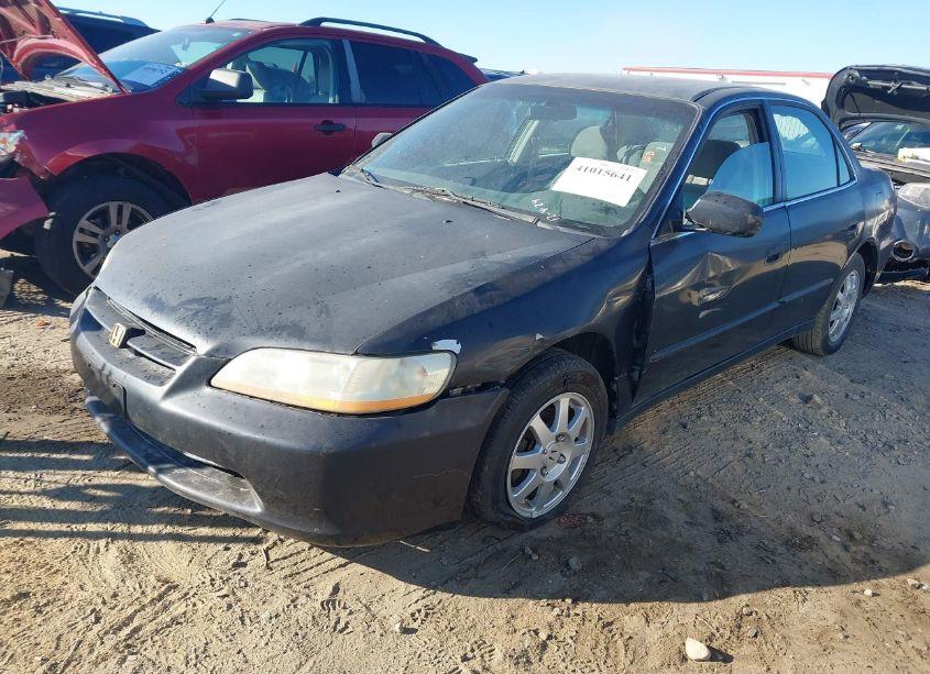 Photo 2 of 1999 Honda Accord LX (VIN 1HGCG5648XA069864)