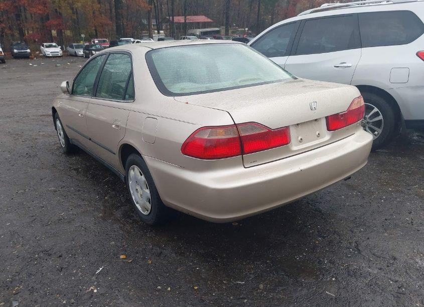 Photo 3 of 2000 Honda Accord 2.3 LX (VIN 1HGCG5648YA027308)