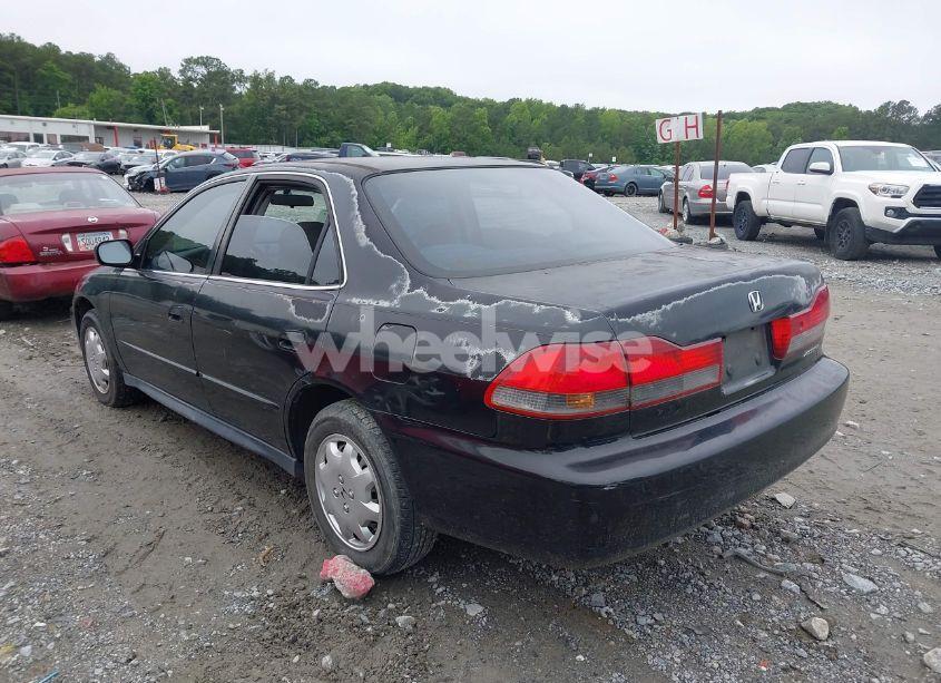 Photo 3 of 2001 Honda Accord 2.3 LX (VIN 1HGCG56491A065412)