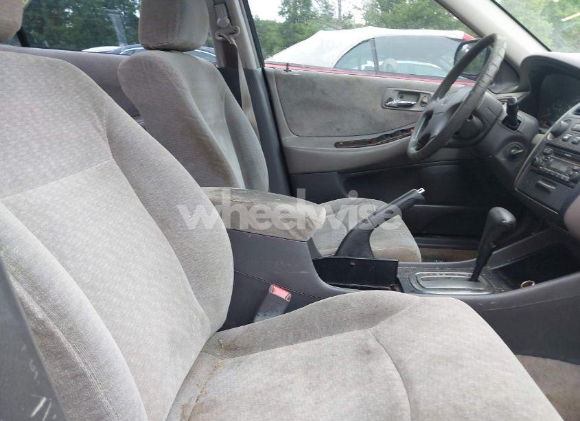 Photo 5 of 2001 Honda Accord 2.3 LX (VIN 1HGCG56491A065412)