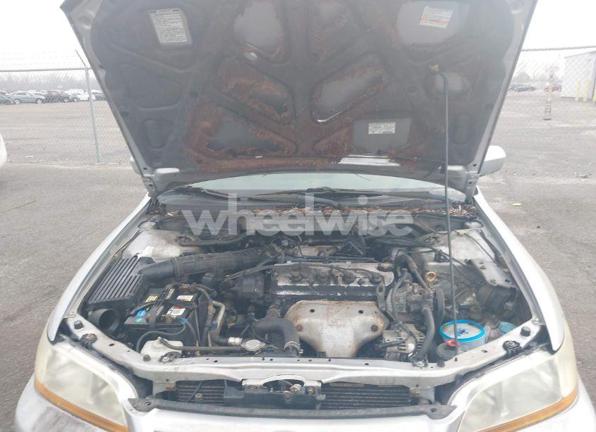 Photo 10 of 2001 Honda Accord 2.3 LX (VIN 1HGCG56491A092819)
