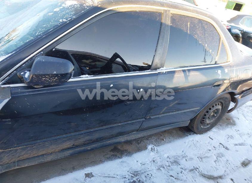 Photo 14 of 2001 Honda Accord 2.3 LX (VIN 1HGCG56491A147057)
