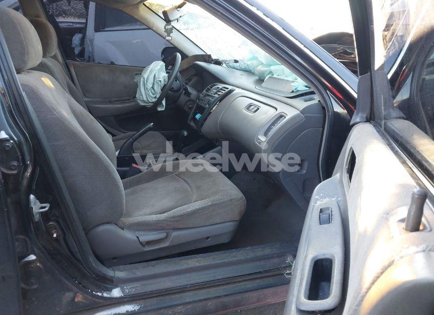 Photo 5 of 2001 Honda Accord 2.3 LX (VIN 1HGCG56491A147057)