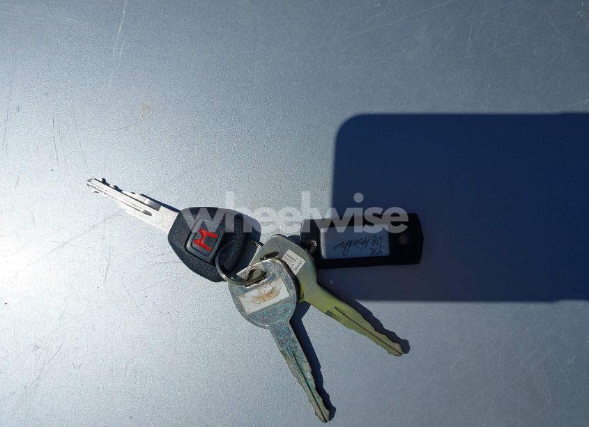 Photo 11 of 1998 Honda Accord LX (VIN 1HGCG5649WA198405)