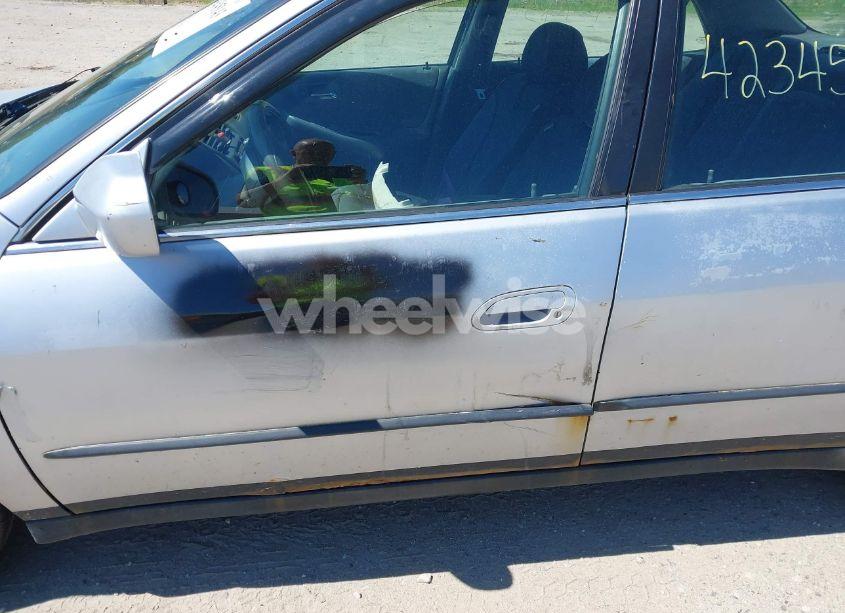 Photo 17 of 1998 Honda Accord LX (VIN 1HGCG5649WA198405)