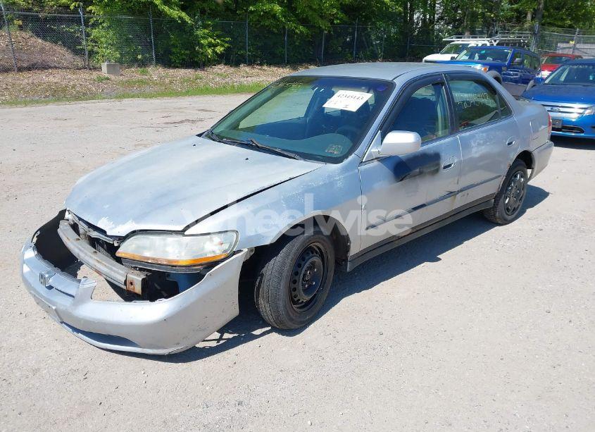 Photo 2 of 1998 Honda Accord LX (VIN 1HGCG5649WA198405)