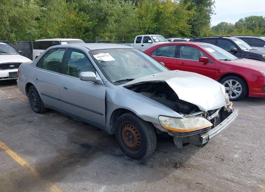 1998 Honda Accord LX (VIN 1HGCG5649WA244069) main photo