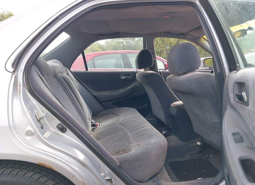 Photo 8 of 1998 Honda Accord LX (VIN 1HGCG5649WA244069)