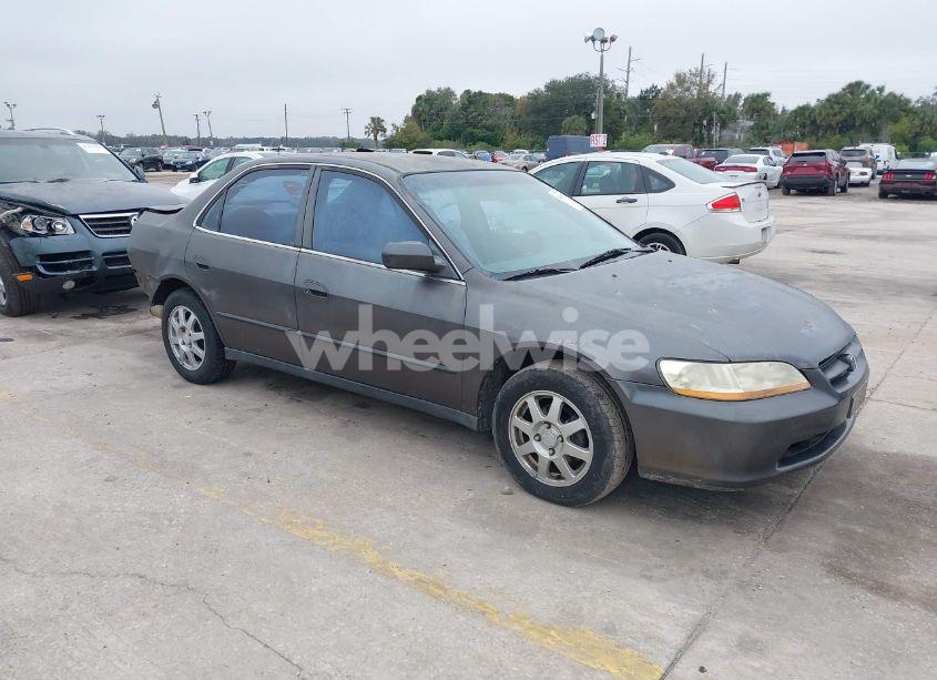 1998 Honda Accord LX (VIN 1HGCG5649WA270381) main photo