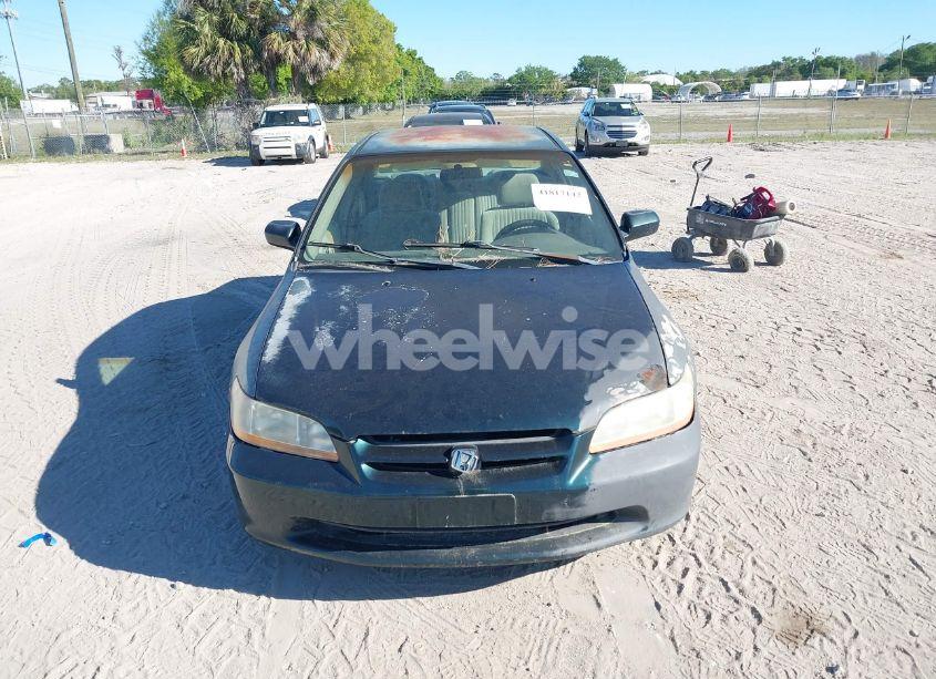 Photo 6 of 1998 Honda Accord LX (VIN 1HGCG5649WA272678)