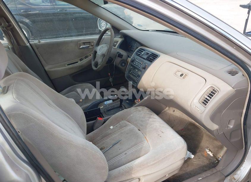 Photo 5 of 1999 Honda Accord LX (VIN 1HGCG5649XA110499)