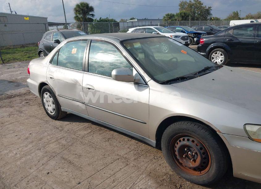 Photo 6 of 1999 Honda Accord LX (VIN 1HGCG5649XA110499)