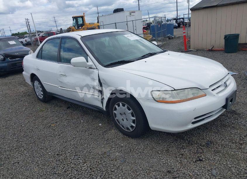 2001 Honda Accord 2.3 LX (VIN 1HGCG564X1A030474) main photo