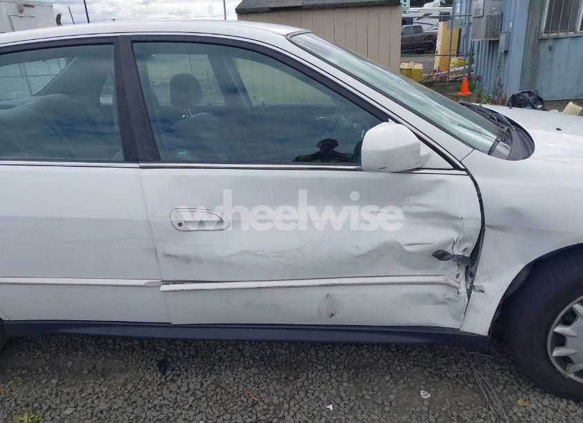 Photo 6 of 2001 Honda Accord 2.3 LX (VIN 1HGCG564X1A030474)