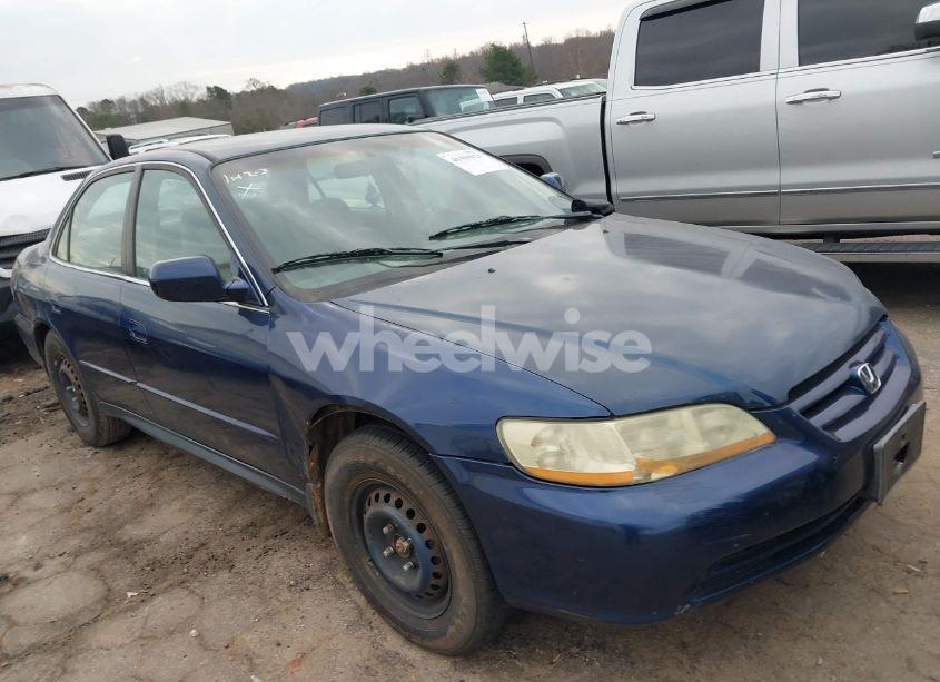 2002 Honda Accord 2.3 LX (VIN 1HGCG564X2A147103) main photo